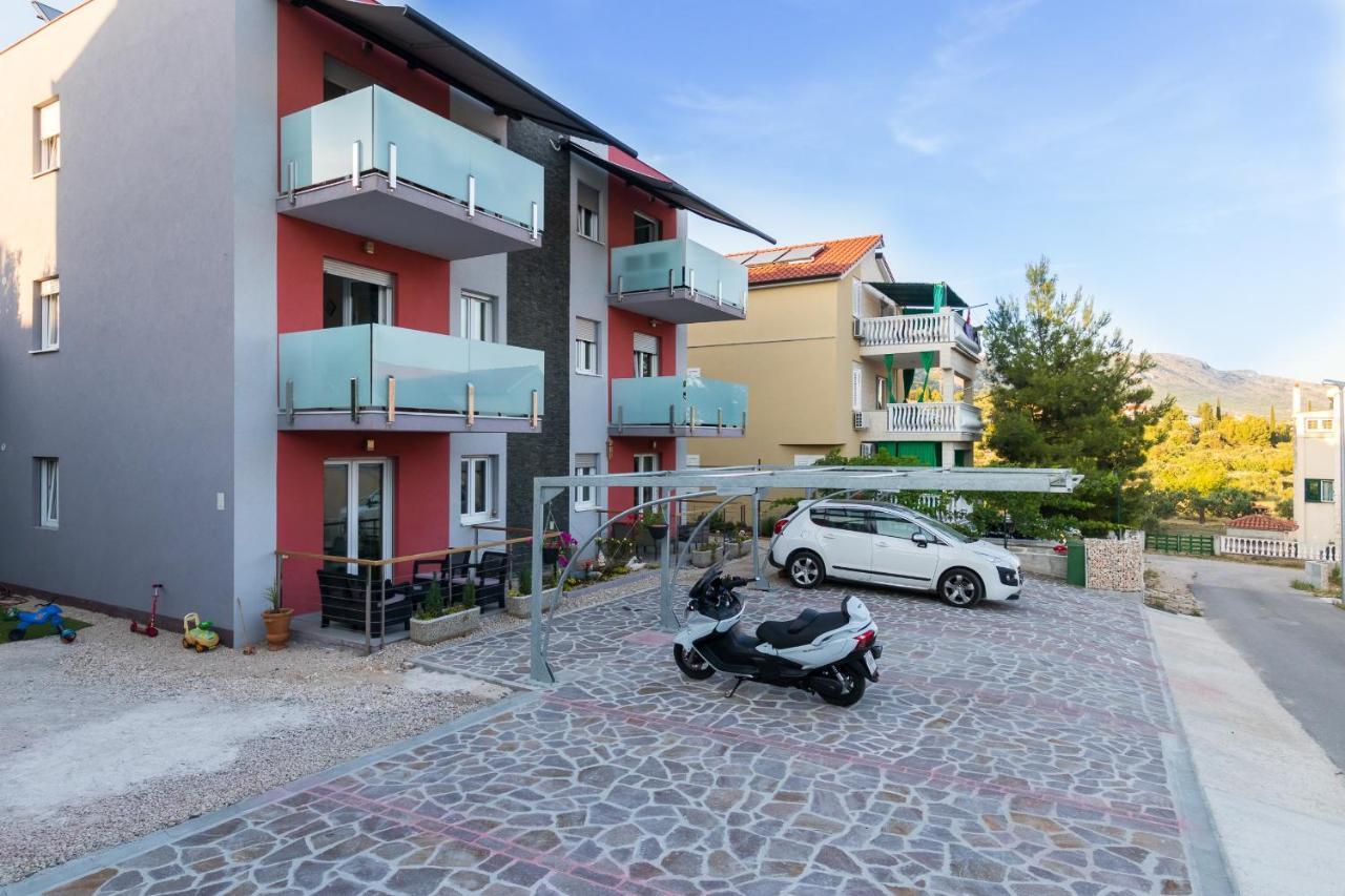 Apartments And Rooms With Parking Space Grebastica, Sibenik - 17831 Eksteriør billede